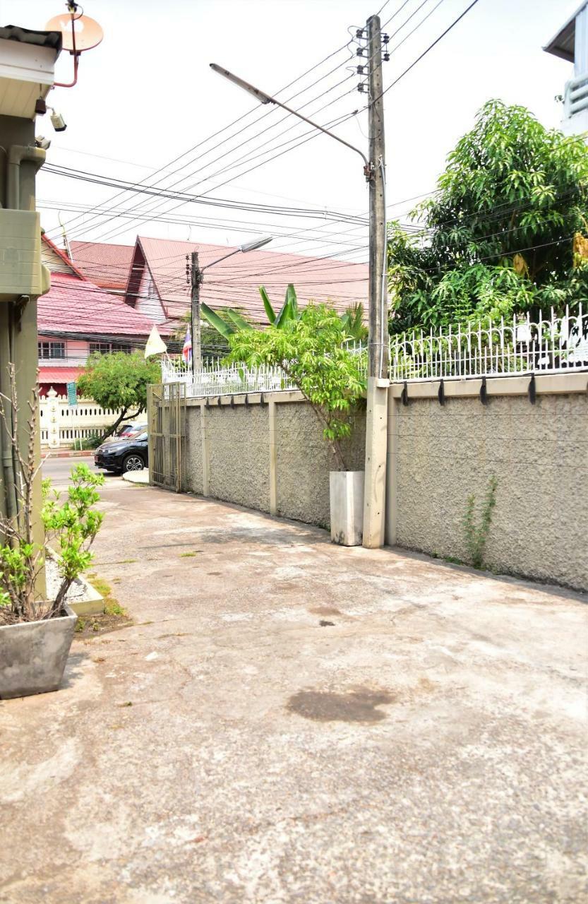 Baan Rare Guesthouse Udon Thani Eksteriør bilde